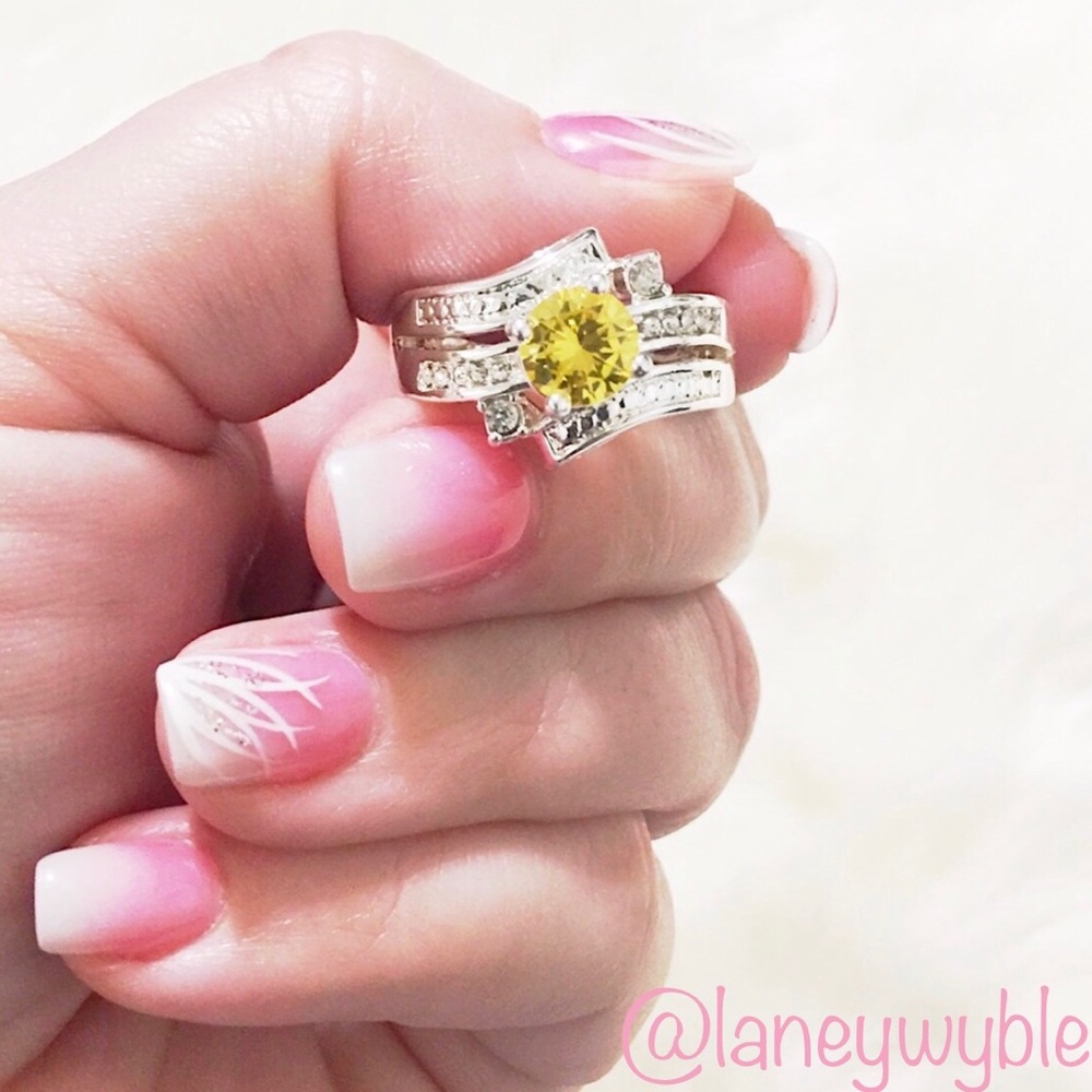 ๐Stunning Canary Yellow Round Cushion Stone Center w/CZ Crystal Diamond Paved - Picture 7 of 15